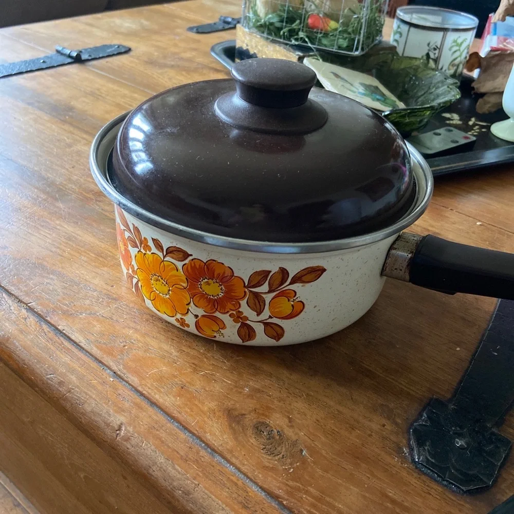 Vintage Inlasa Enamelware Pot & Lid